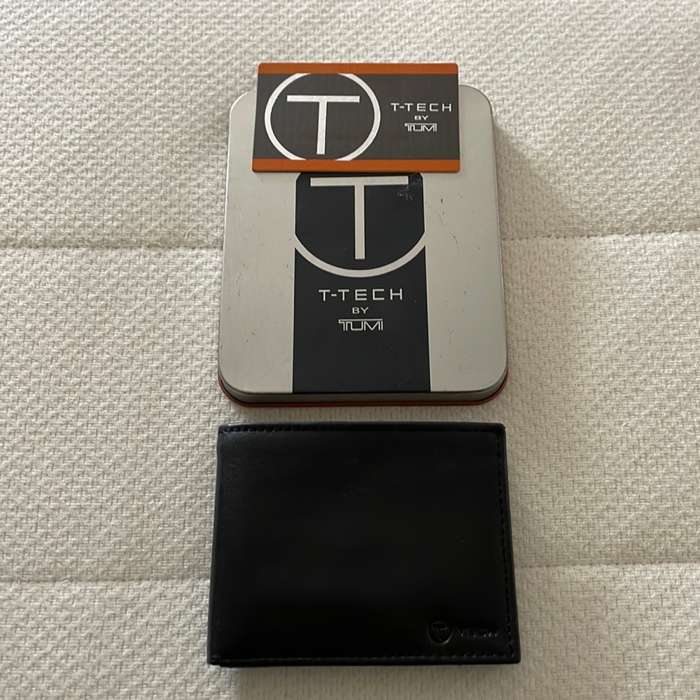 Tumi T-Tech bi-fold wallet